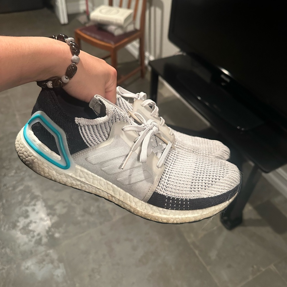 Lightly used adidas men’s